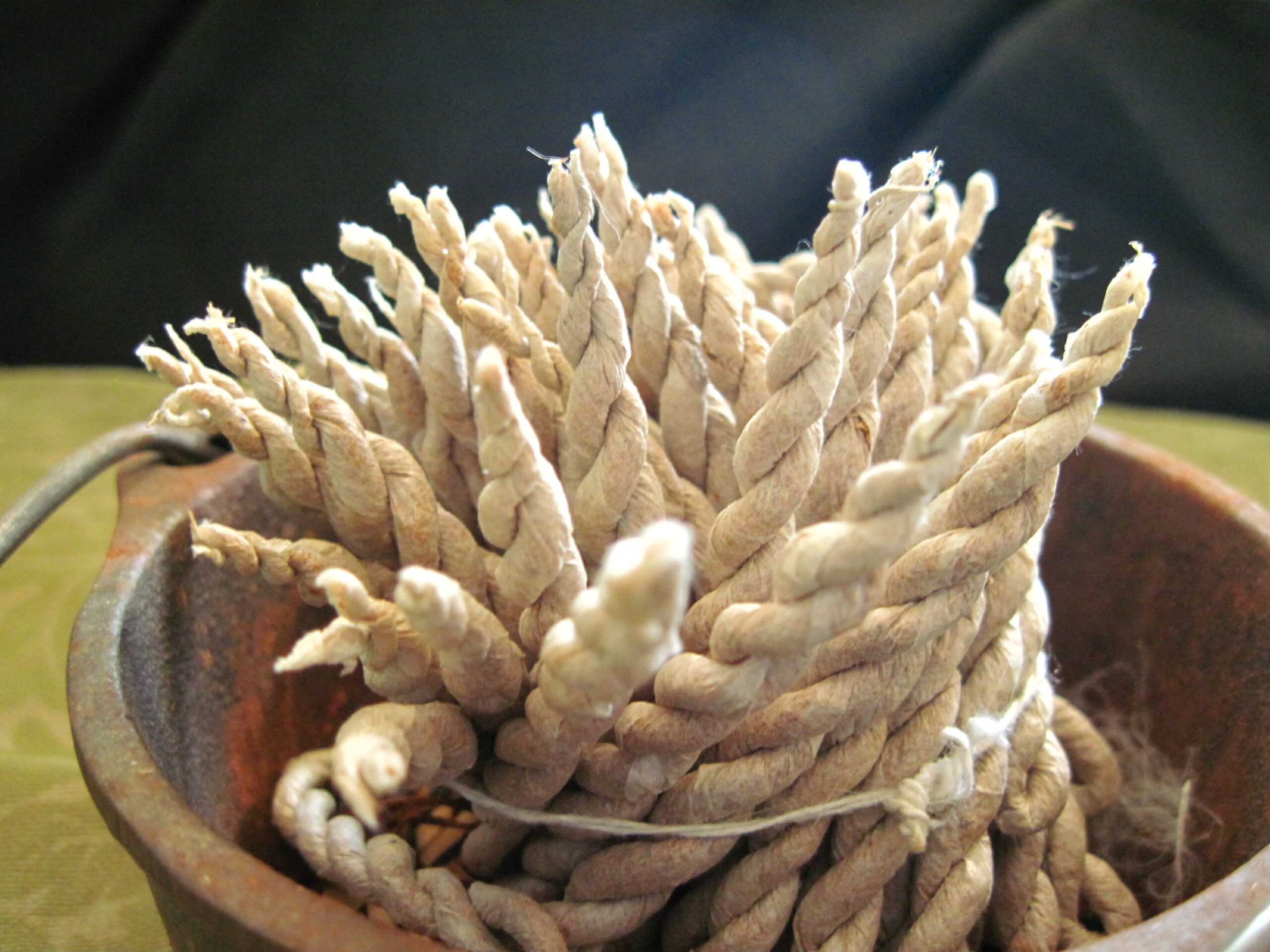 File:Tibetan rope incense 2.JPG - Wikimedia Commons